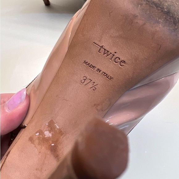 TWICE MADE IN ITAKY Tan Stiletto Slingback Heels WITH COOL SPARKLE DESIGN PIECE - Picture 4 of 9